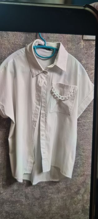 Продам школьные блузки