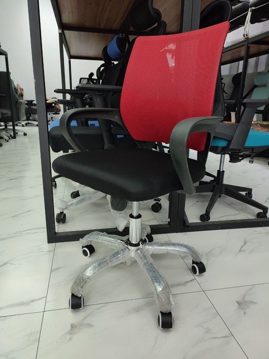 Офисное кресло SOLO в рассрочку