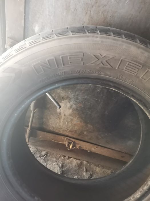 Резина  225/65/R17.