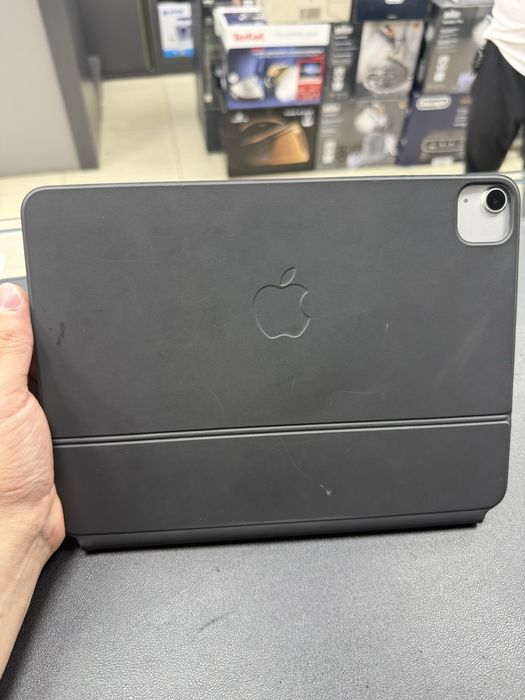 iPad Air 11 (4th Generation) Wi Fi + Cellaur