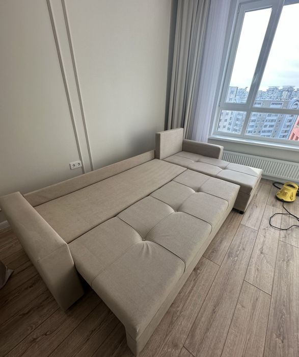 Продам диван угловой новый