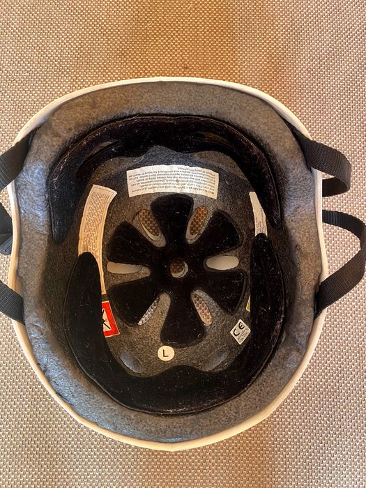 Каска за велосипед, тротинетка, скейтборд или ролери SIXSIXONE