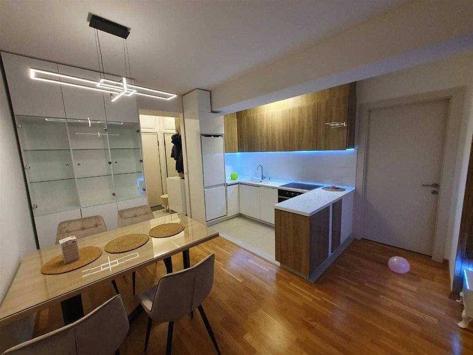 Дава се под наем Двустаен апартамент в Бургас, Изгрев - 67 кв.м за 178.5 € - Снимка #3