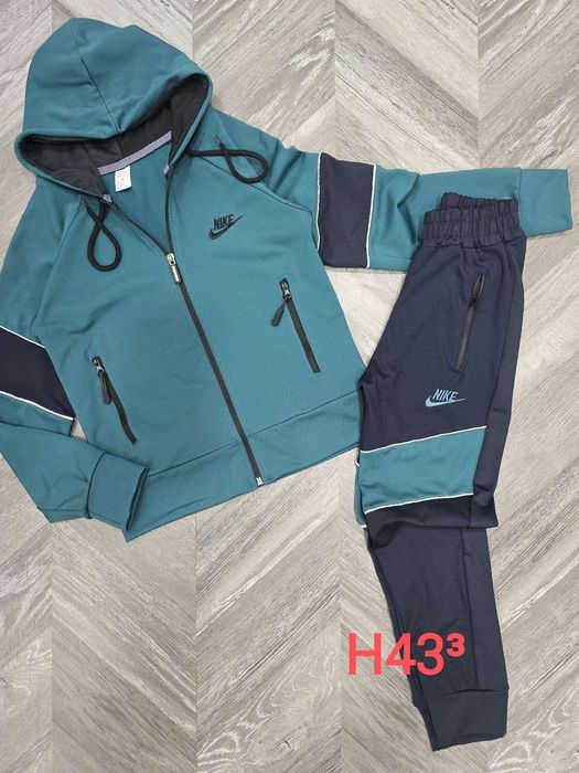 Детски екипи за момче и момиче