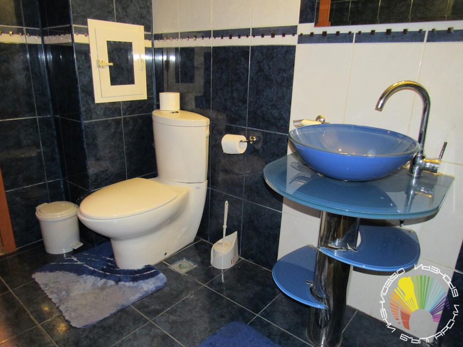 Дава се под наем Тристаен апартамент в Бургас, Лазур - 118 кв.м за 612 € - Снимка #13