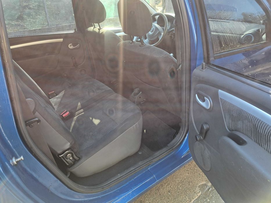 Vând Dacia Logan cu motor Renault 1.6 16V