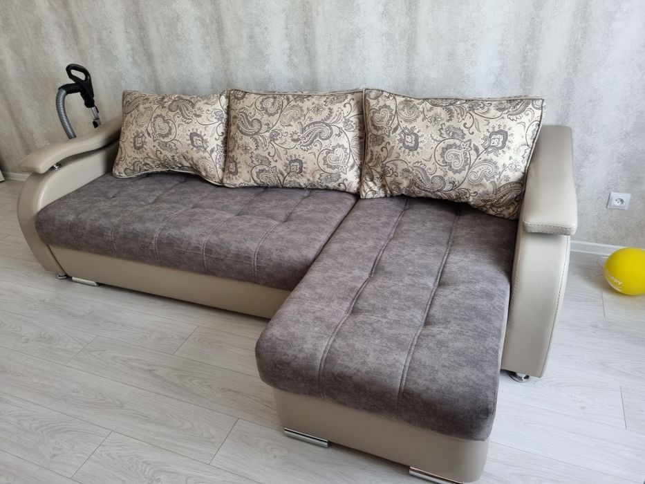 Диван в отличном  состоянии