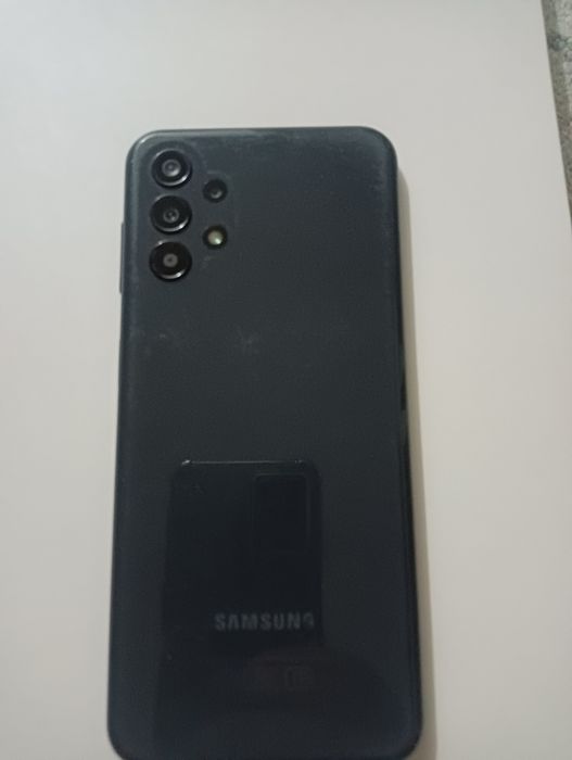 Продам телефон  Самсунг А  13