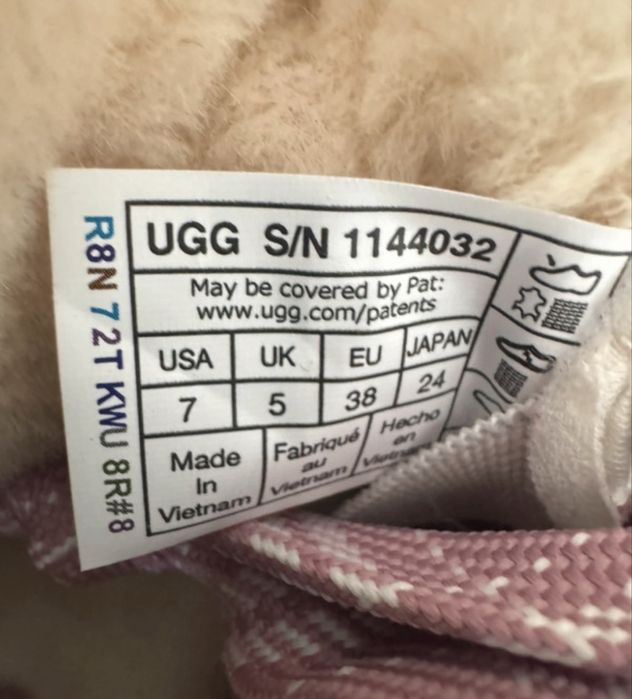 UGG Lowmel Pink