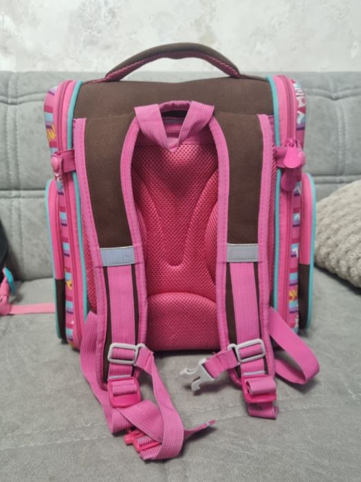 Ортопедический школьный портфель