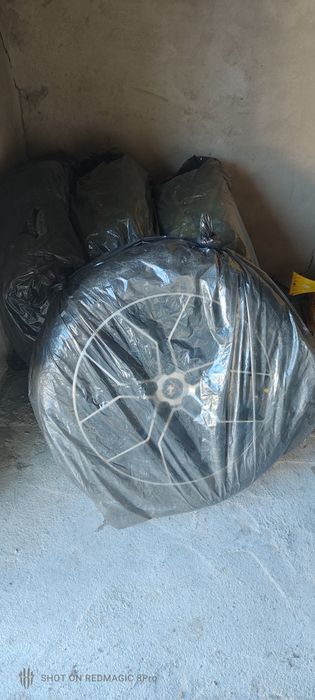 Продам новую резину на новых дисках