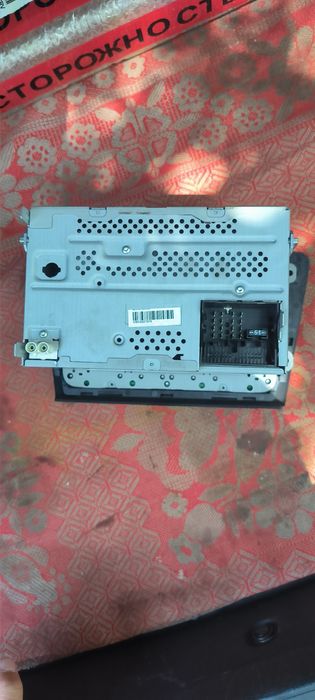 Продам магнитолу б/у
