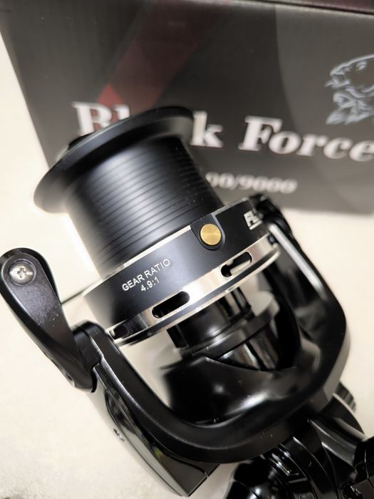 SET 4 Lansete FL LEGEND CARP 3.90 3.75 + 4 Mulinete FL BLACK FORCE 900
