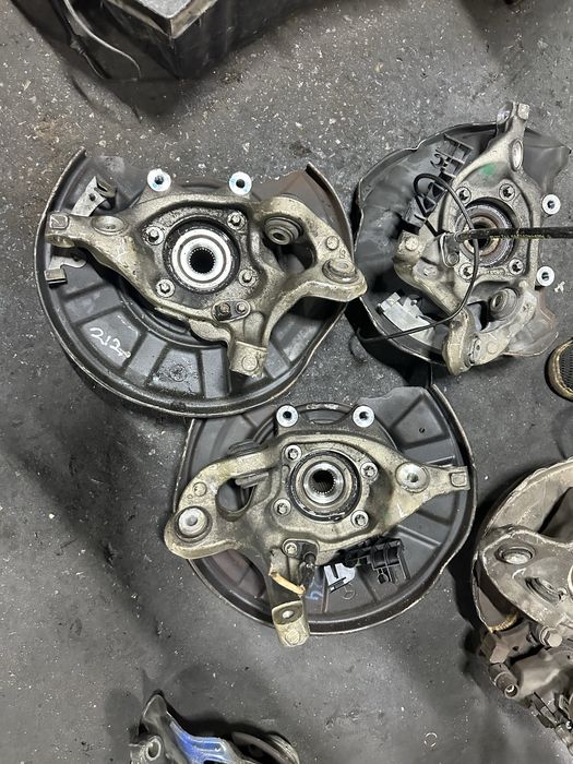 W212 W205 задни цапфа ступица супорт диск авторазбор мерседес бу