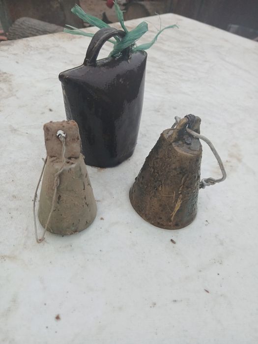 Vând Motor mașina de spălat  si  Clopote Aceoaie