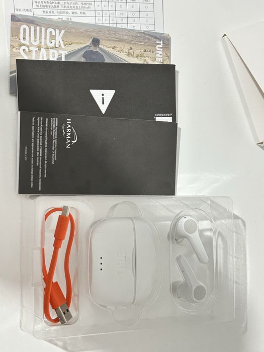 Наушники JBL Tune 215 TWS белый