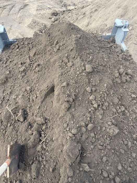 Чернозем хорошего качества.