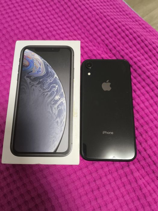 Продам iPhone XR в хорошем состоянии