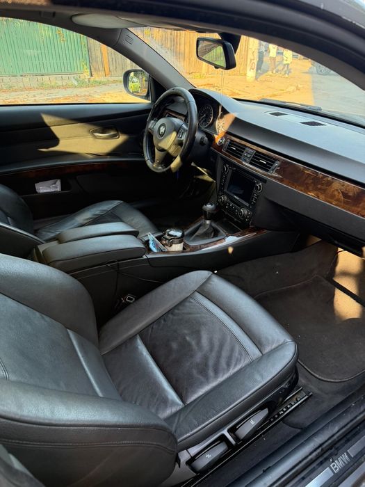 BMW Seria 3 2010 — imagine 3