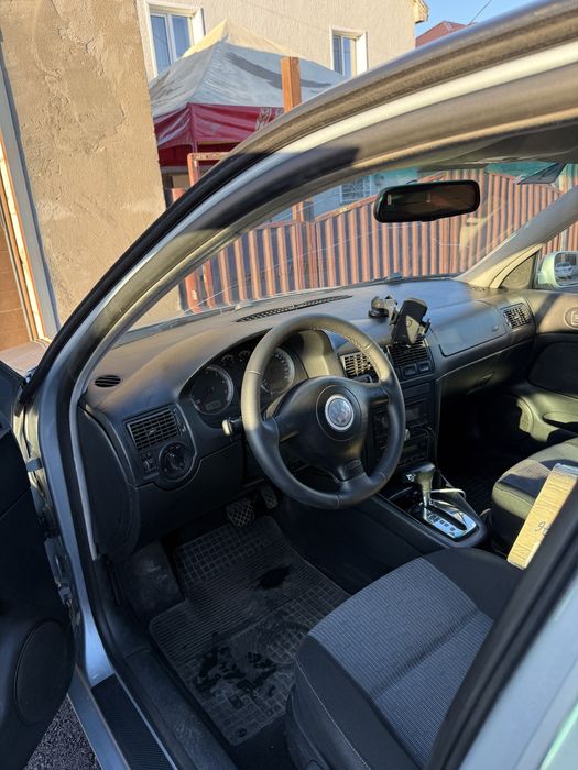 Продаю Volkswagen Golf4 2003.  Хэтчбэк.