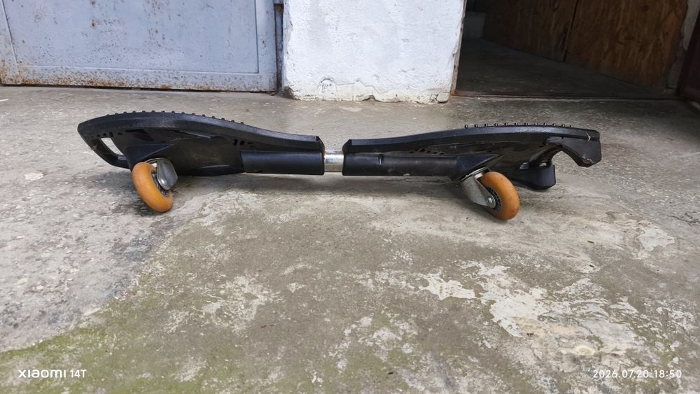 Vând waveboard in stare de funcționare
