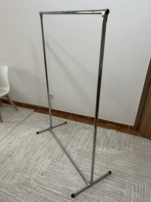 Напольная вешалка