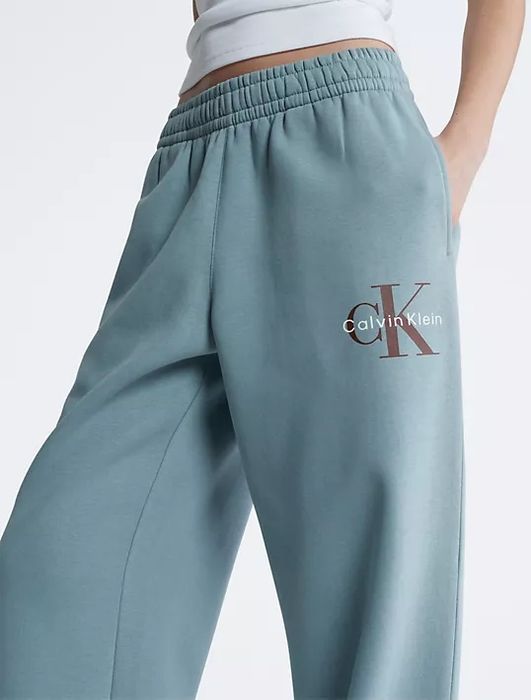 Утепленный костюм Calvin Klein