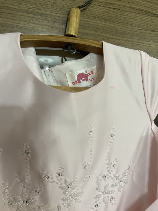 Платья вечерние