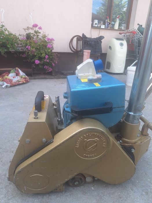 Vând set mașini șlefuit rașchetat  parchet