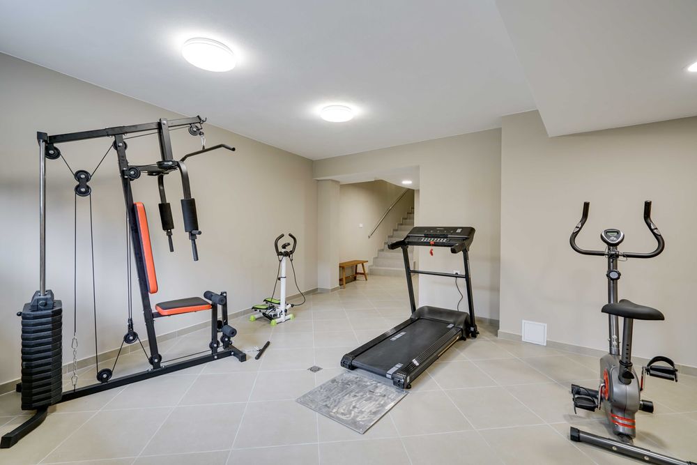 Продава се Къща в Трявна - 435 кв.м за 1725 €/кв.м - Снимка #13