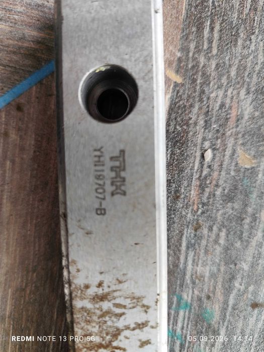 Set Ghidaje Liniare THK (Japonia) 800x28mm + 4 Patine și Cremalieră