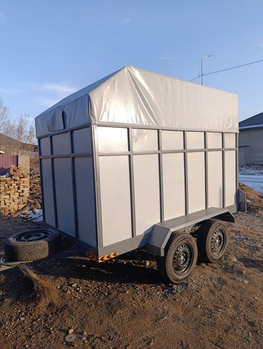 Коневозка прицеп