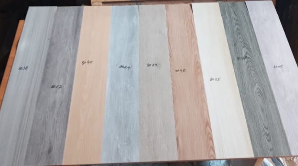 Самоклеющиеся напольные покрытия