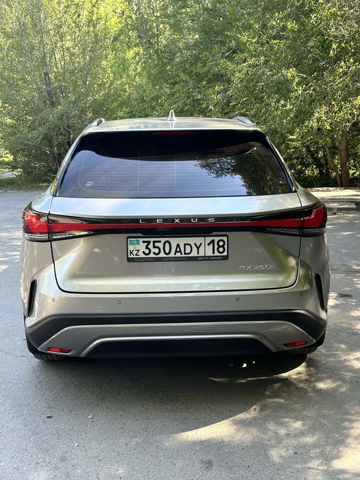 Продается Lexus 2024 года