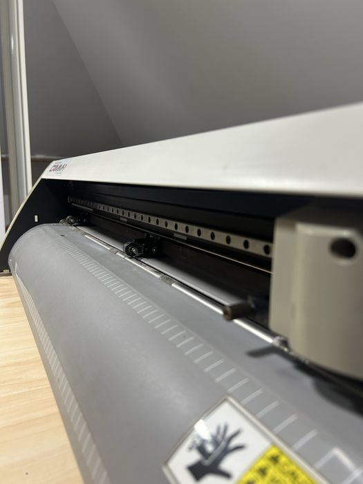 Roland CAMM-1 PNC-960 24-inch Desktop CutterPlotter