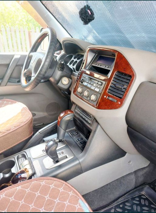 Продам mitsubishi pajero 2006