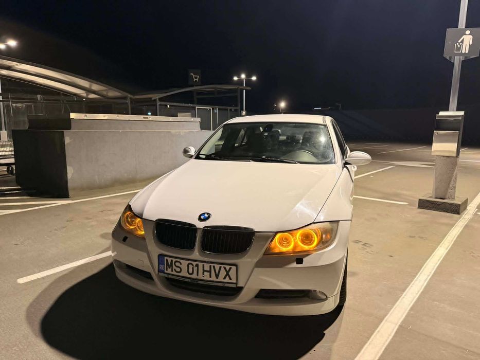 BMW Seria 3 320dA e90