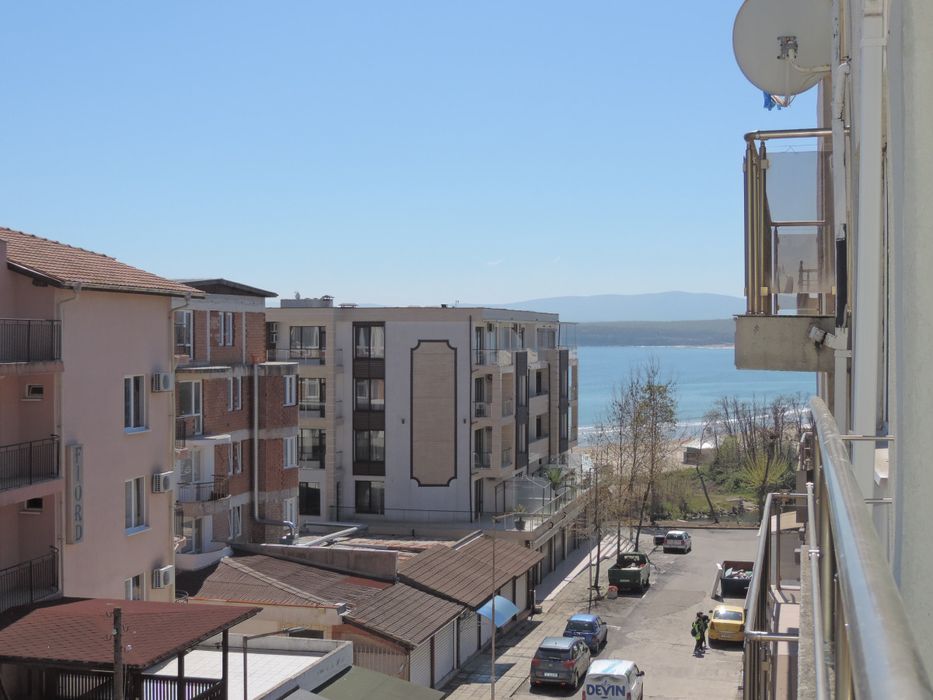 Тристаен в центъра на Приморско