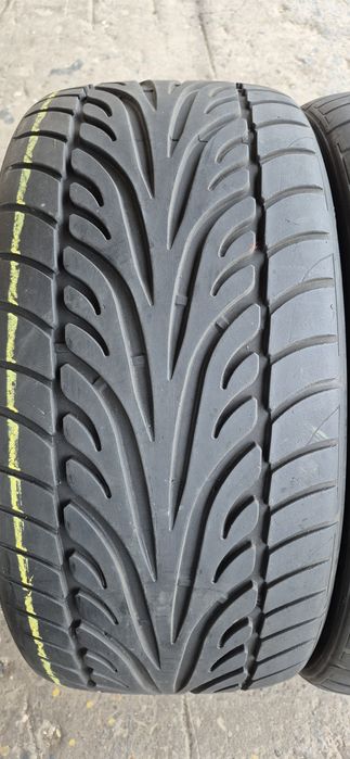 2 anvelope vara Dunlop 285/30/22.Pretul este pe bucata.