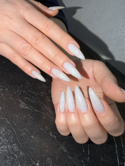 Наращивание , укрепление ногтей