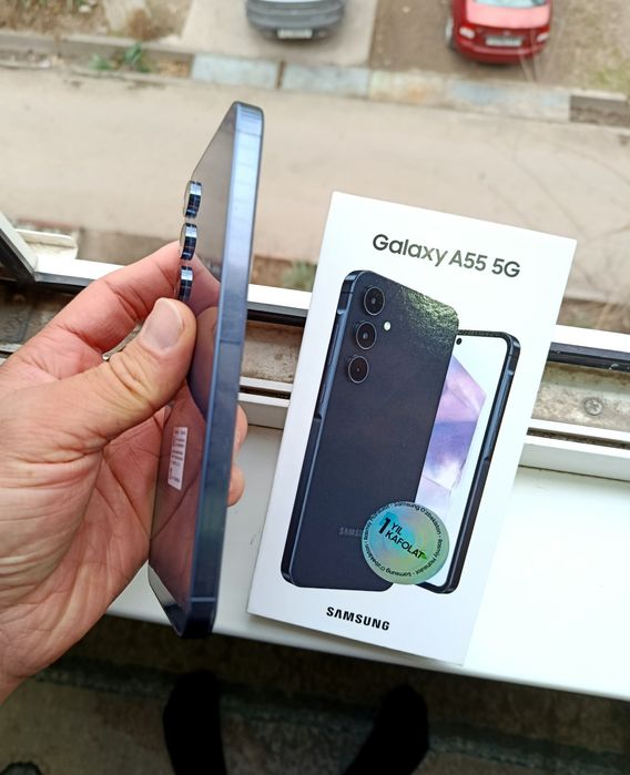 Продам Samsung A55 8/256Гб как новый полный оригинал комплект