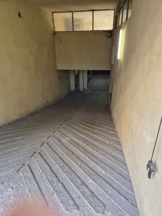 Дава под наем Гараж