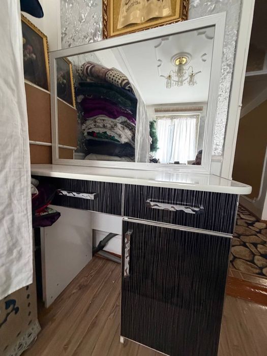 Ётоқхона мебеллари сотилади