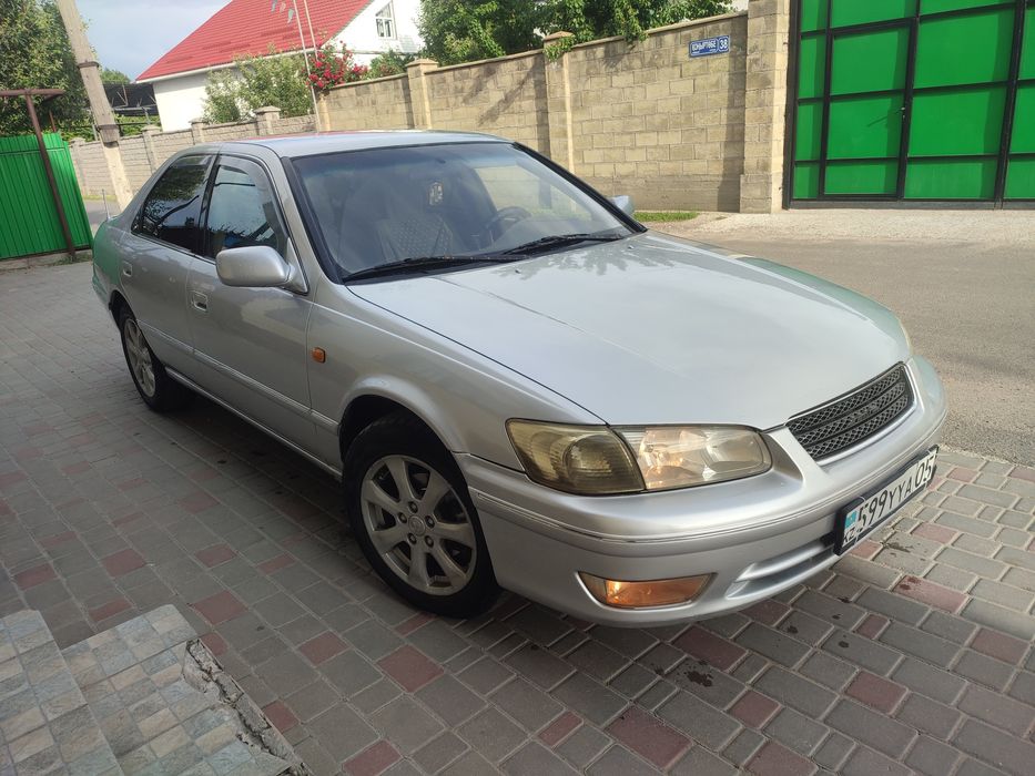 Продам Тойота Камри 25