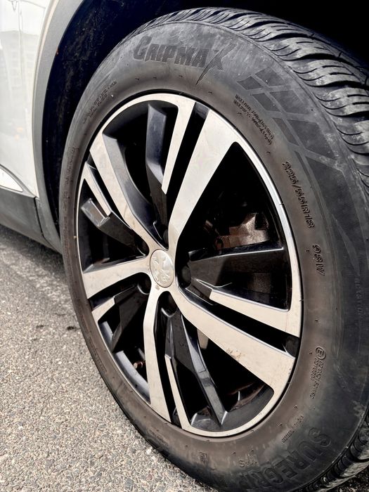 SUV automat inmatriculat RO- Peugeot 3008 1.2 benzina, distributie si articulatii schimbate, stare foarte buna