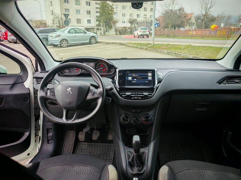 Peugeot 208 2017 1.6 euro blue hdi