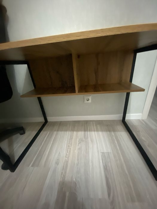 Стол письменный в стеле лофт