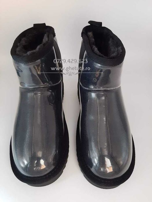 Ghete / cizme UGG mini clasic , impermeabile, 35 si 37