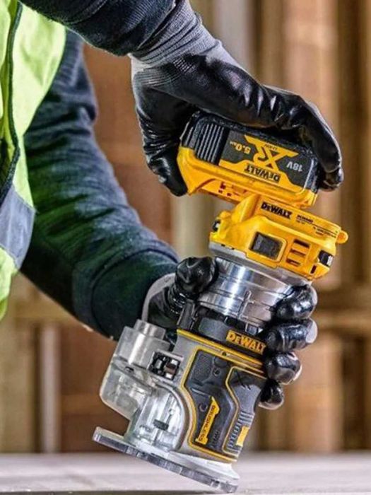 Кромочный фрезер DeWalt DCW600