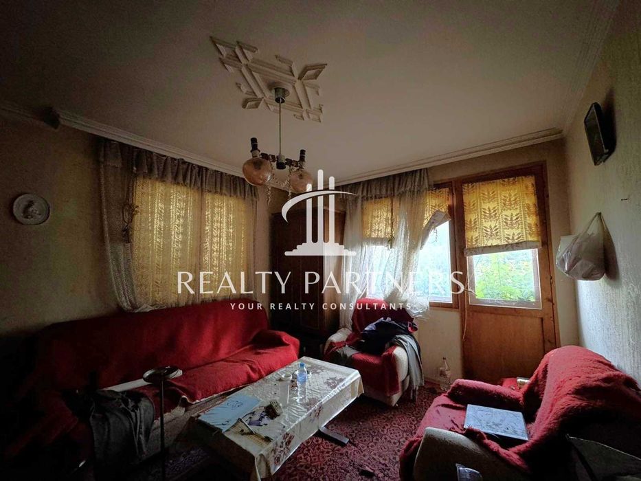 Продава КЪЩА - с. Кошарево, обл. Перник